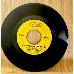 MIKE DOUGLAS 7" 45 RPM The Men In My Little Girl's Life / Stranger On The Shore